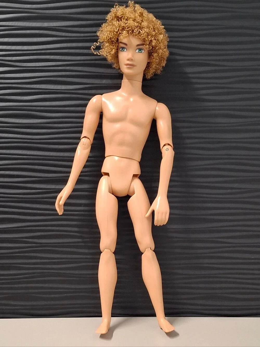 Mattel My Scene Bryant Doll Articulated Rooted Curly Hair Original Clothing 2002